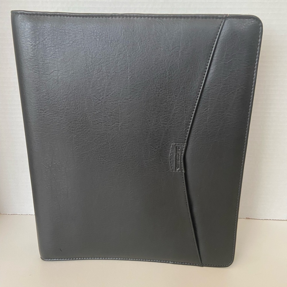 Vintage Day Runner Classic Black 3 or 7 Ring Zip Around Planner Organizer Binder